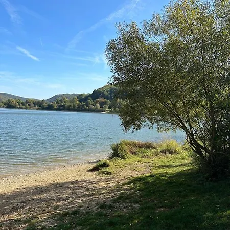 Laendliche Rose, 4km Zum Stausee